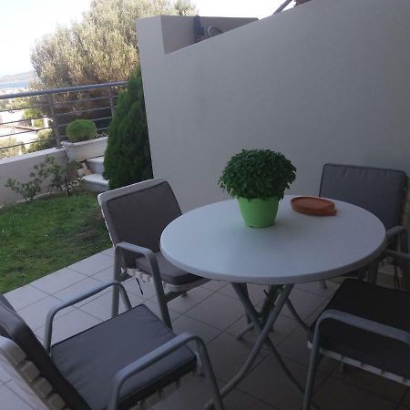 Lena'S Fresh Studio Near The Airport With Seaview Loútsa Exterior foto