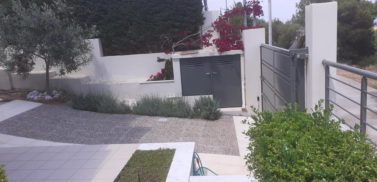 Lena'S Fresh Studio Near The Airport With Seaview Loútsa Exterior foto