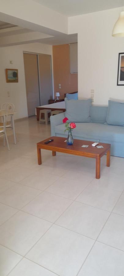 Lena'S Fresh Studio Near The Airport With Seaview Loútsa Exterior foto