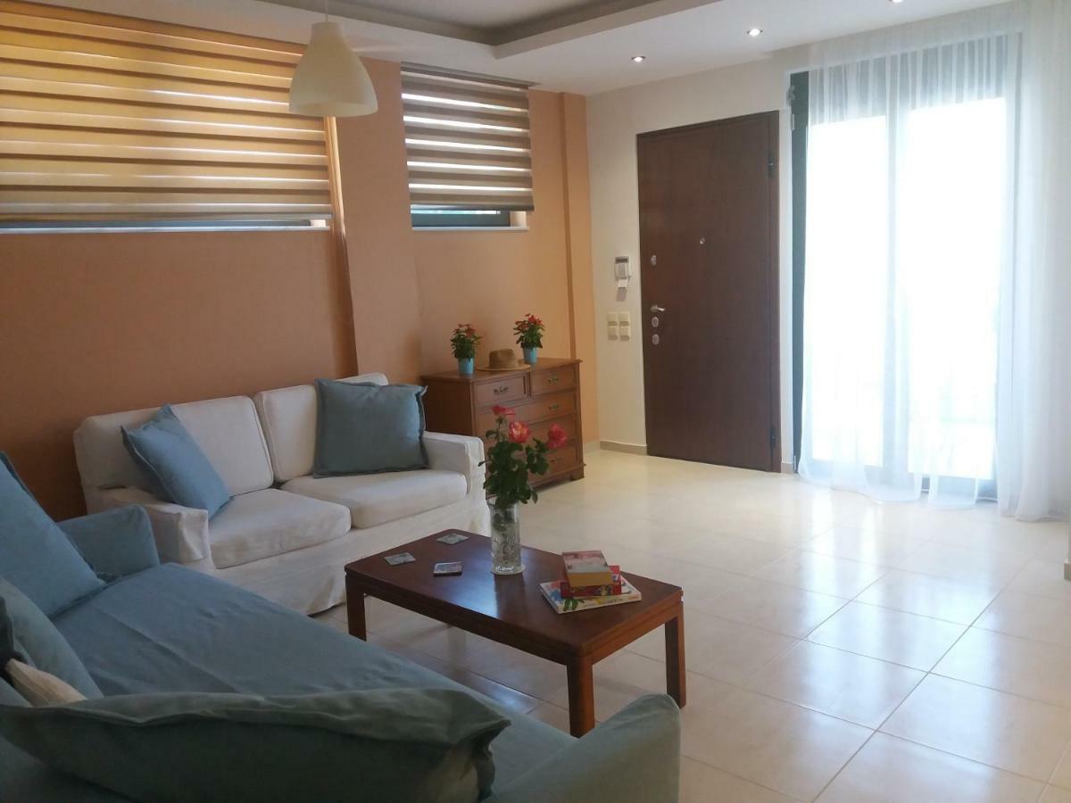 Lena'S Fresh Studio Near The Airport With Seaview Loútsa Exterior foto