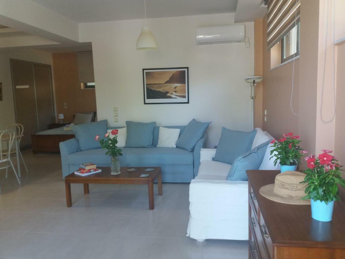 Lena'S Fresh Studio Near The Airport With Seaview Loútsa Exterior foto